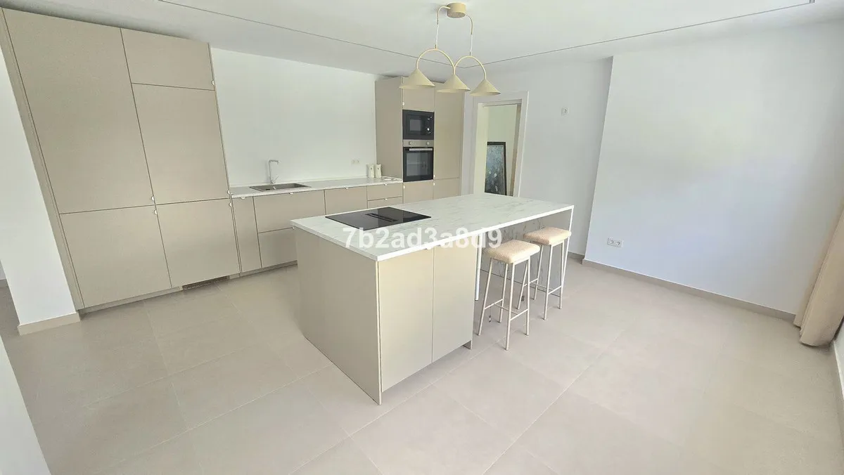 f4de0ebd-4170-4cf4-babb-8948eb590479