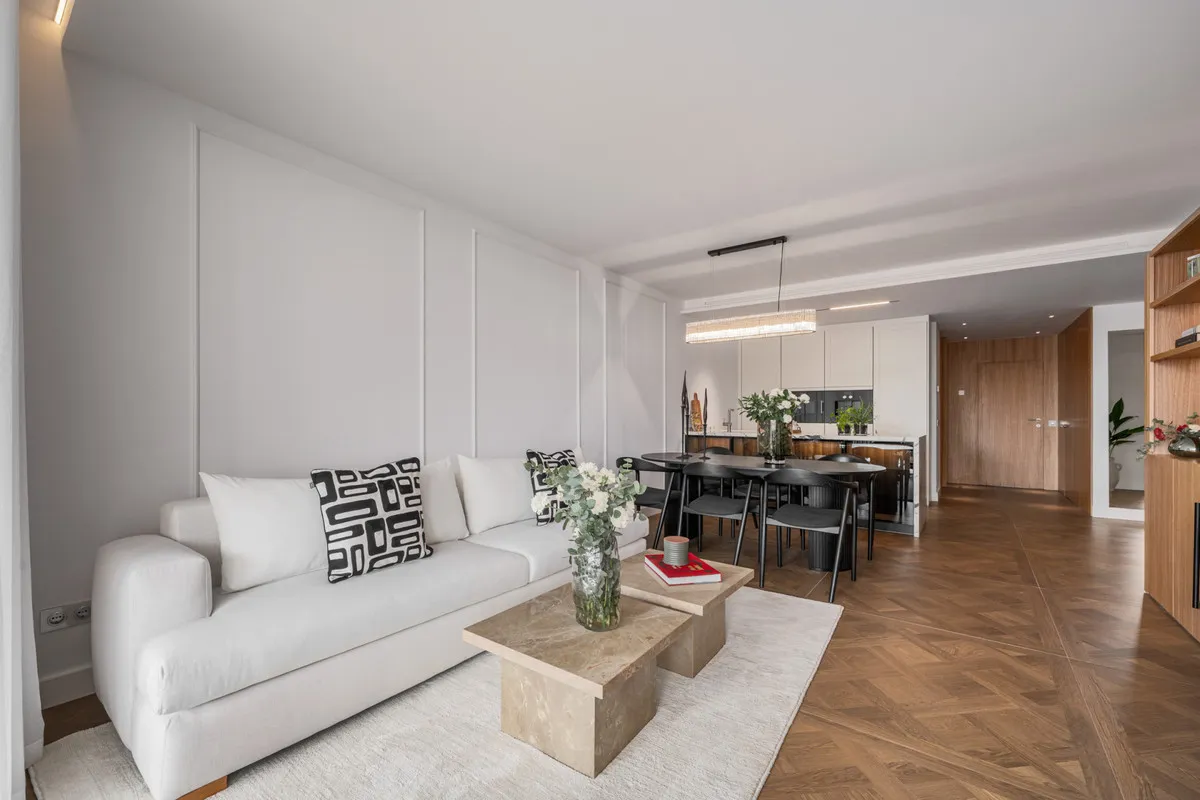 5e88f517-6e3f-48cb-aadd-b794a6108f06