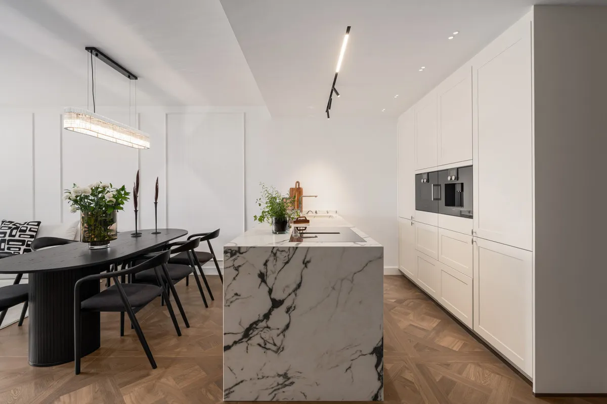 e168ecb3-929f-4fee-827c-05abc79b8580