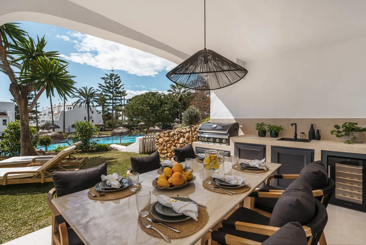 e27cf226-0d5e-4a70-a098-36f2752d3b11