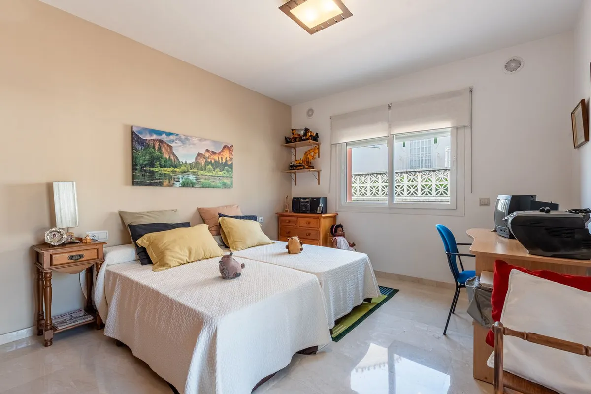 52e23eaa-c723-4cba-951a-0eae4cd8e443