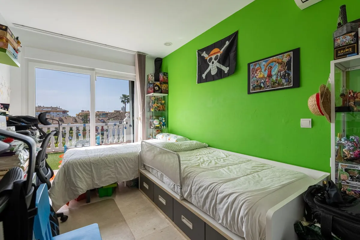 b02a34a5-f12d-4b1c-b229-87e23501aac8