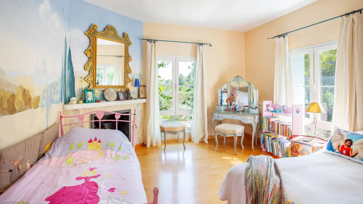 753cbe70-cf78-48af-ba3d-79ec038fcee6