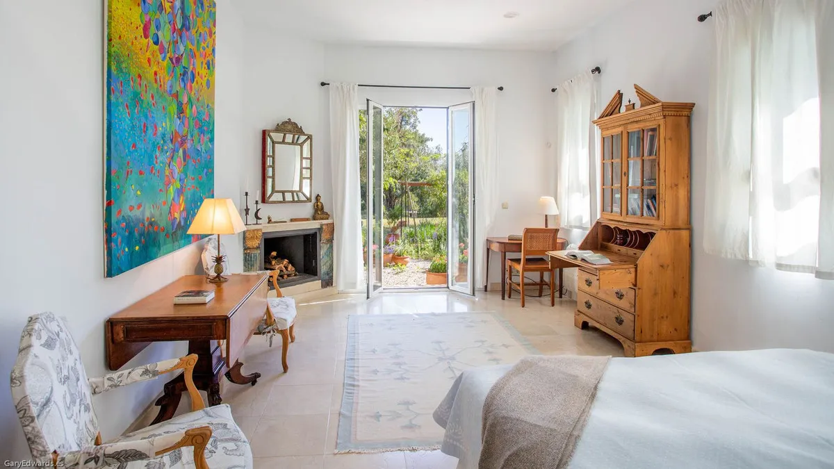 890c70f1-b441-4a98-9e3c-196606e6149b