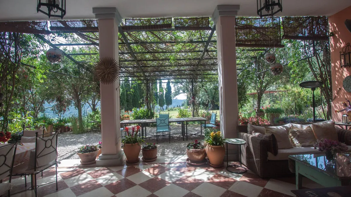 98f7943f-8150-4370-b249-35877fa6b484