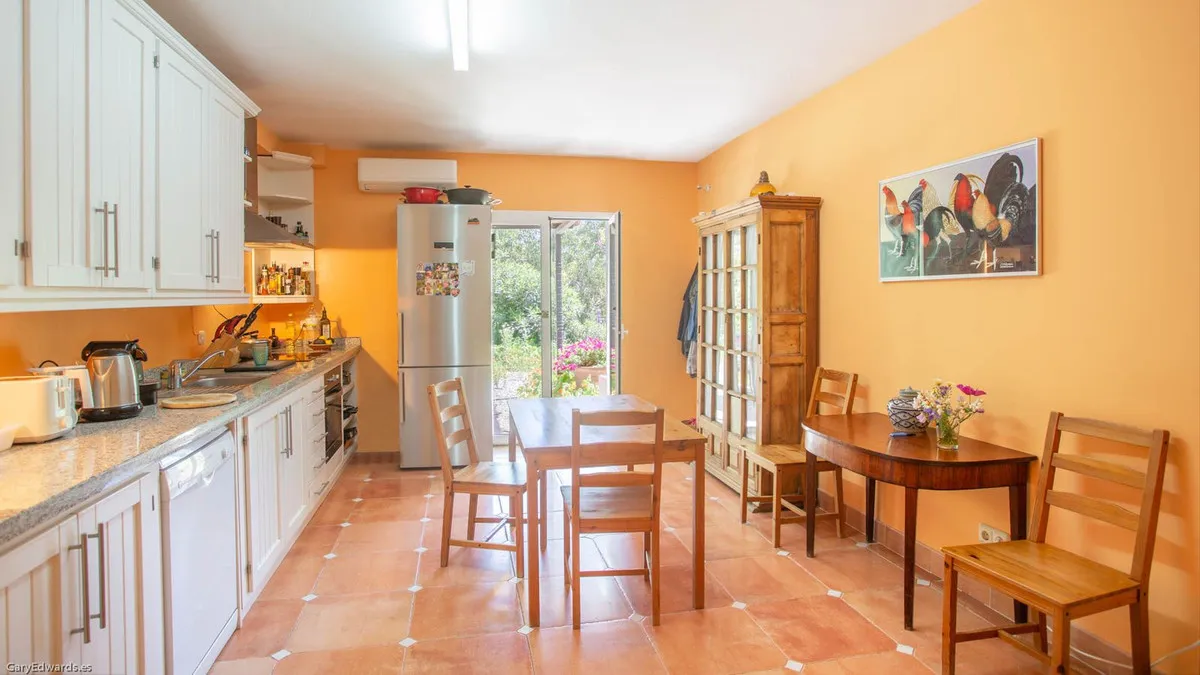 f7ead7cd-6738-4d1b-9ec7-9371a25c9185