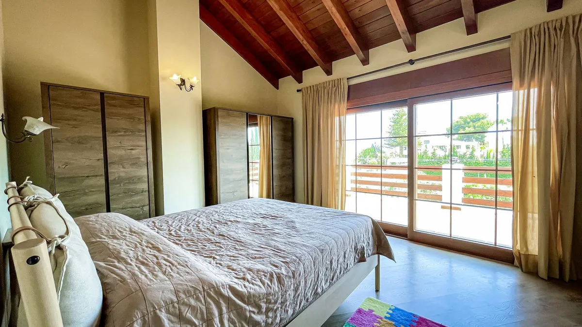 38acd8d4-6379-469c-b85c-8326281f18db