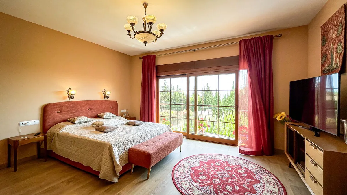 39cf26c0-1a8e-482f-a30a-7648f131d87f