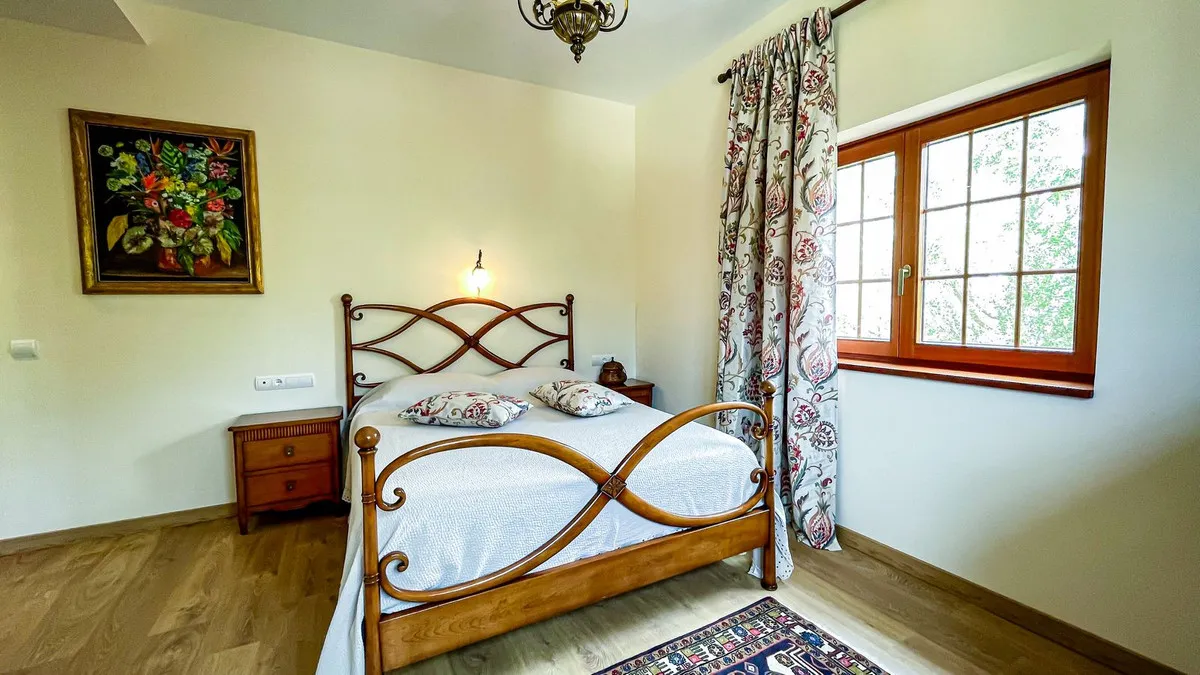 3eb56a2d-93d8-4f32-a24e-43382abc9795