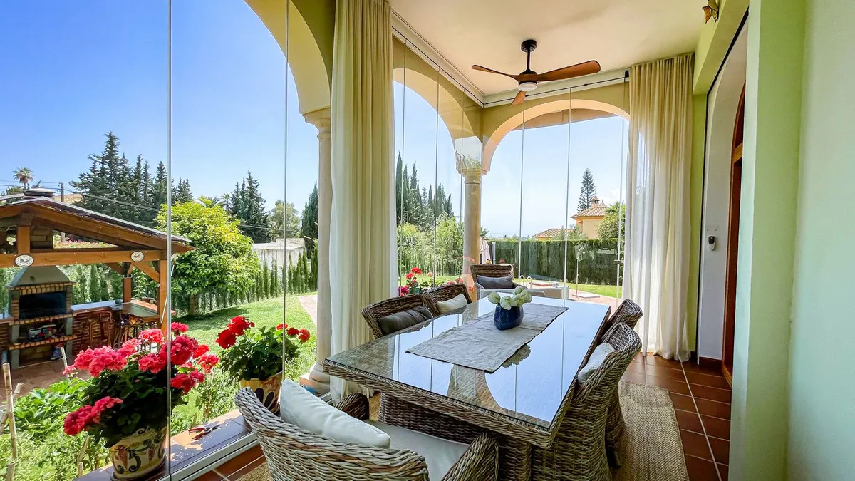 8e7d05df-ddae-4a92-886f-211b27d4a585