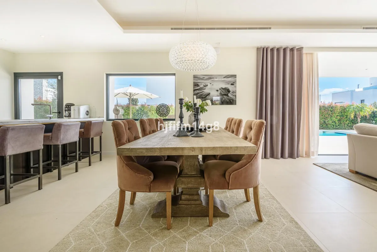 b09efc54-2521-45bd-9fb6-f2e571469727