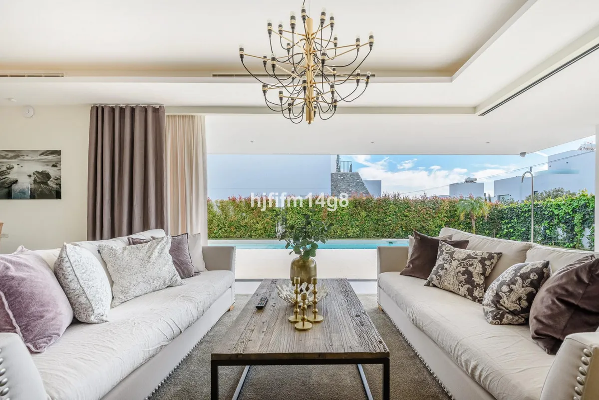 ce8e5f93-8c43-461b-9fc9-372583fac73c