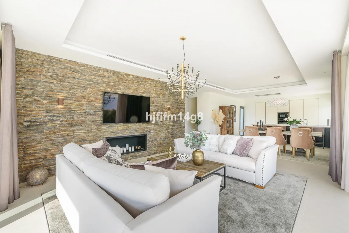 d474a6b9-9272-4338-bf3f-a5f9453eb8a6