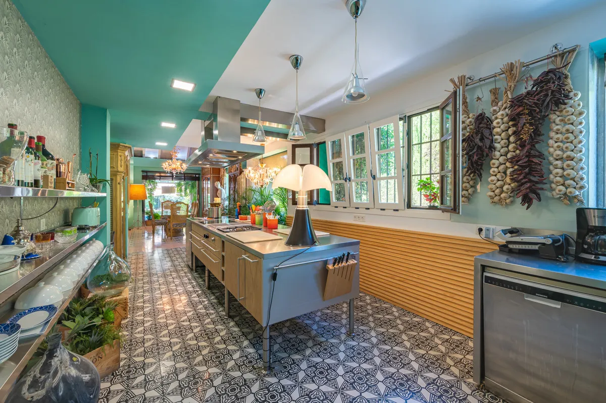 4fdd8fe8-cd77-40dd-9252-0fee371cf7dc