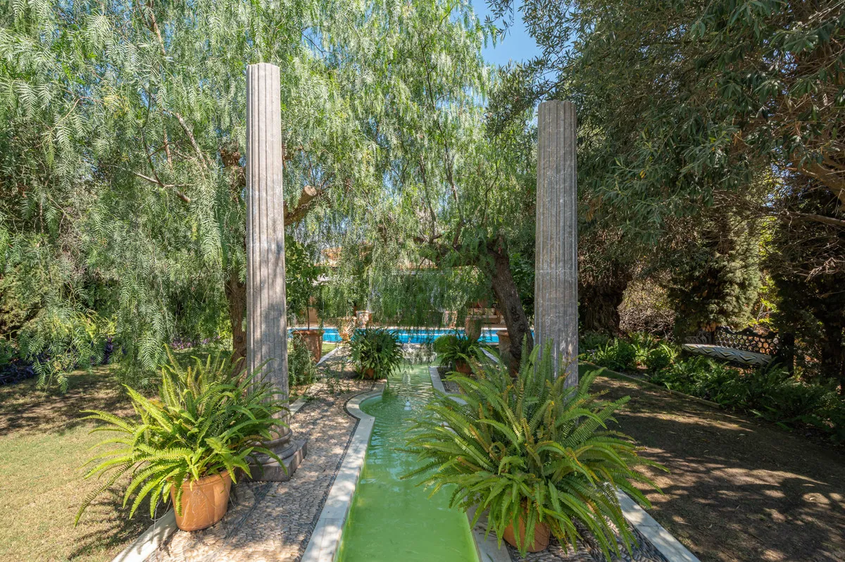 8c535e39-bdaf-4eac-94d0-10173f4c478e