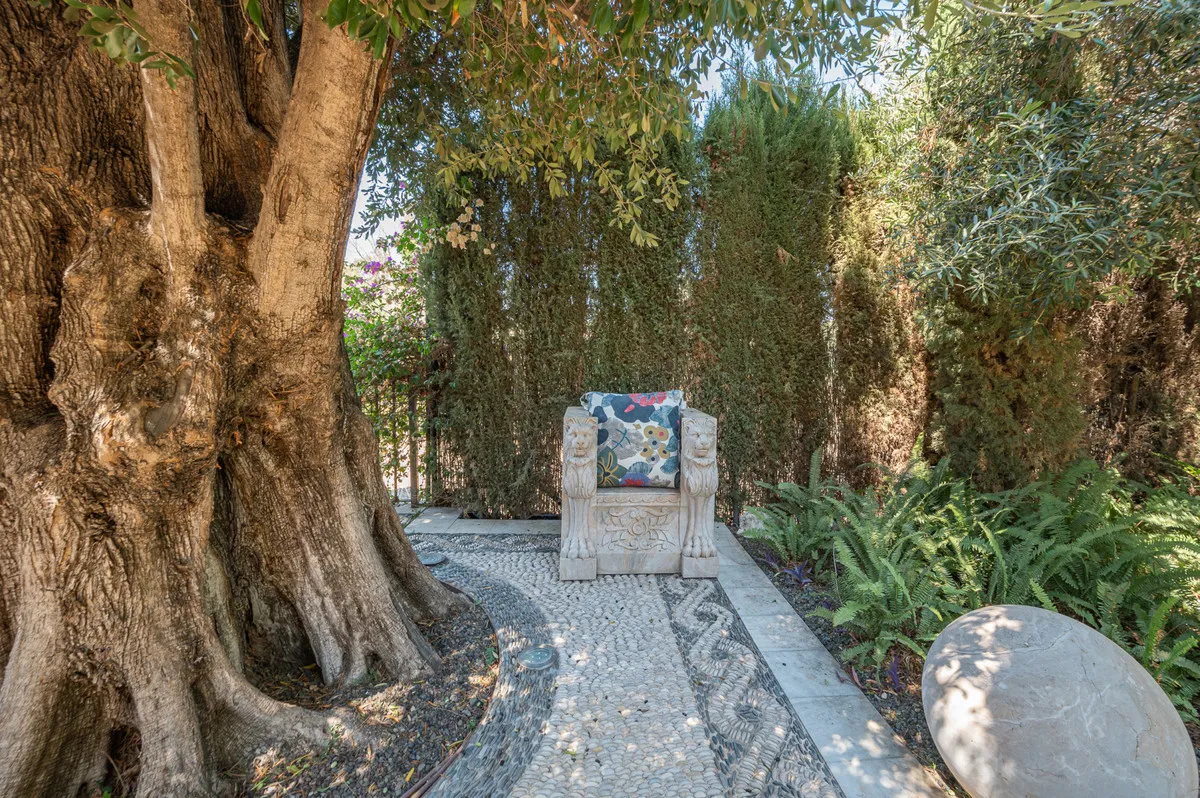 bb7f1f34-04ca-4d55-8672-a972af3faf1d