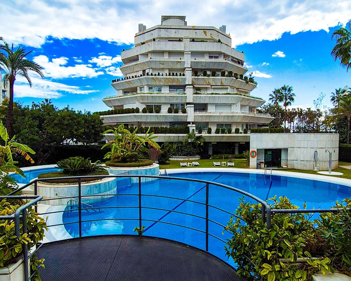 0fcdefe0-0149-4215-8b79-00783d8034d2