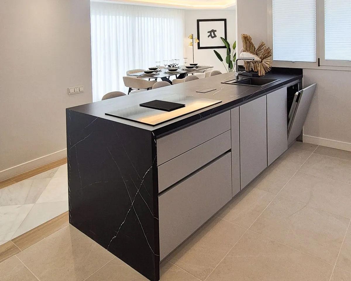 b766cf44-f199-411b-8e09-dfe9e9e616fd