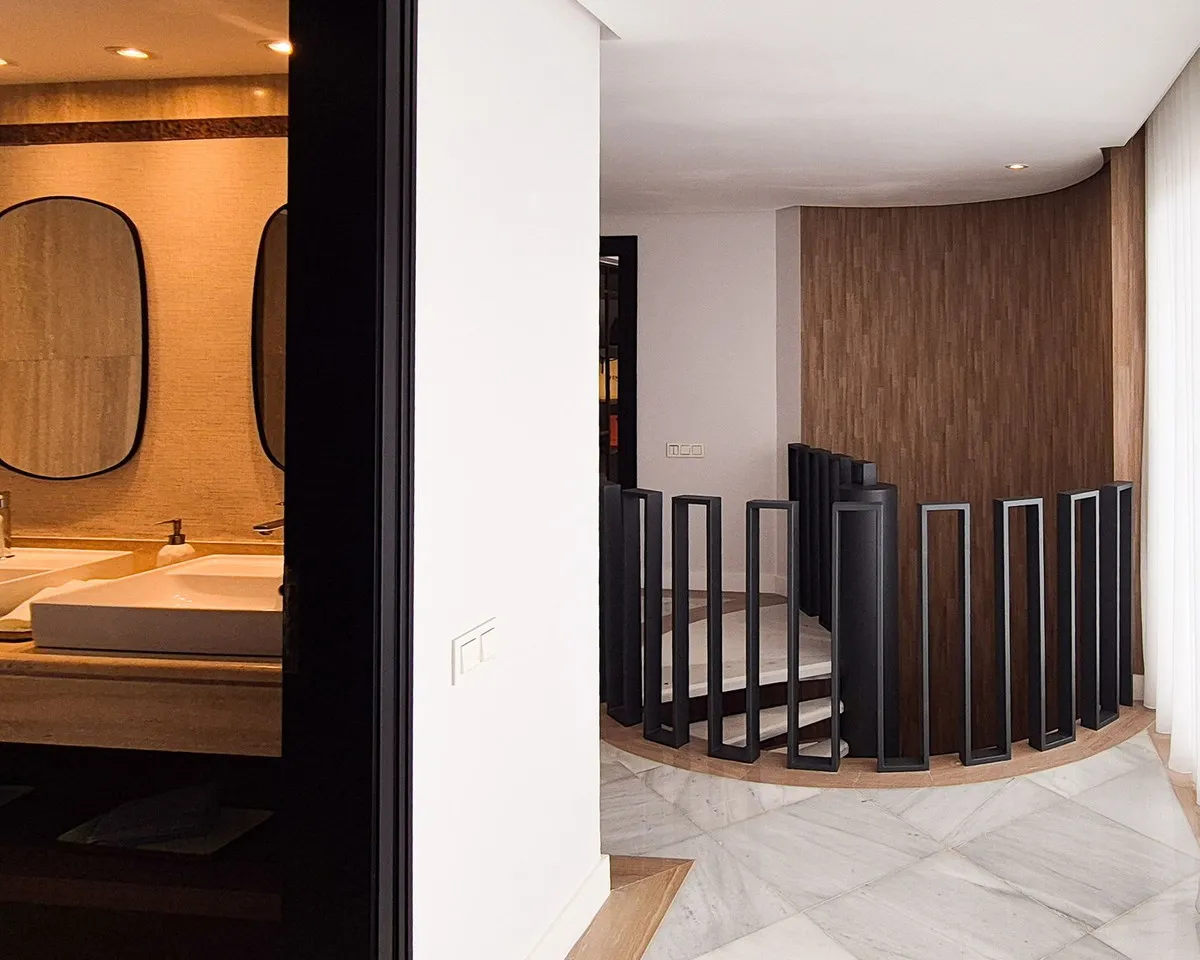 c04c3068-a3d6-4361-b4d8-0db062d32764