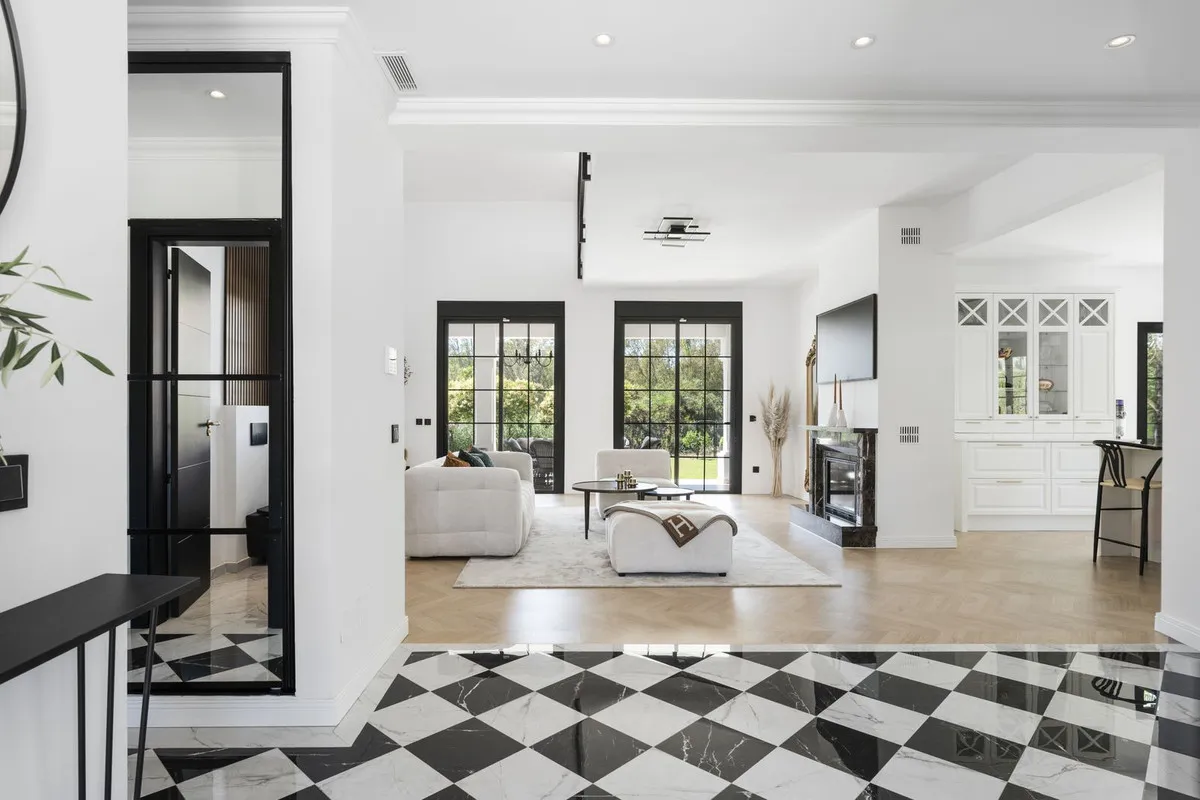 84a357cd-c8ac-4100-a858-6ba1817c5265