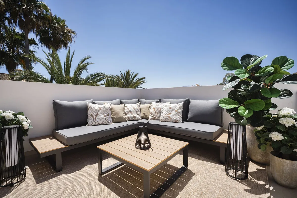 90307047-e7d9-4072-82c9-2264cdd590a8