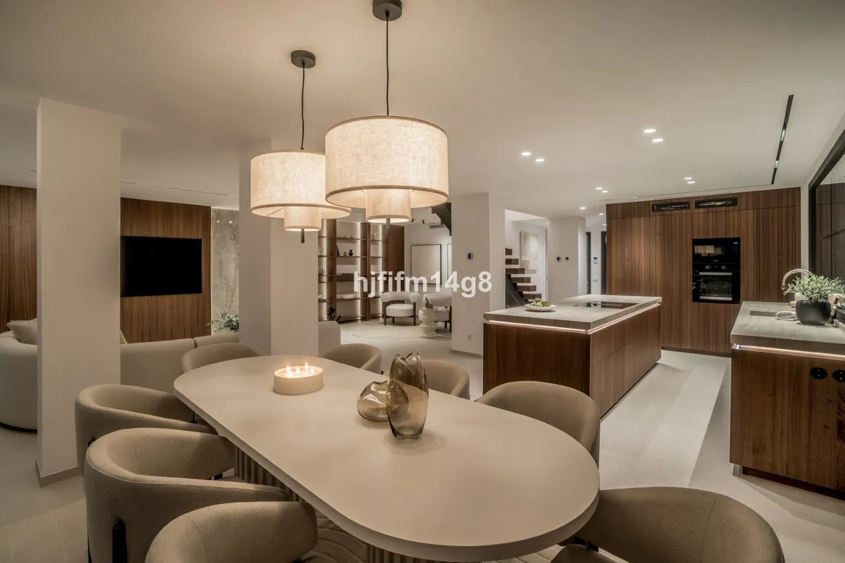 87f2e1d1-88e0-49c3-9ba4-6d7f6c282cd4