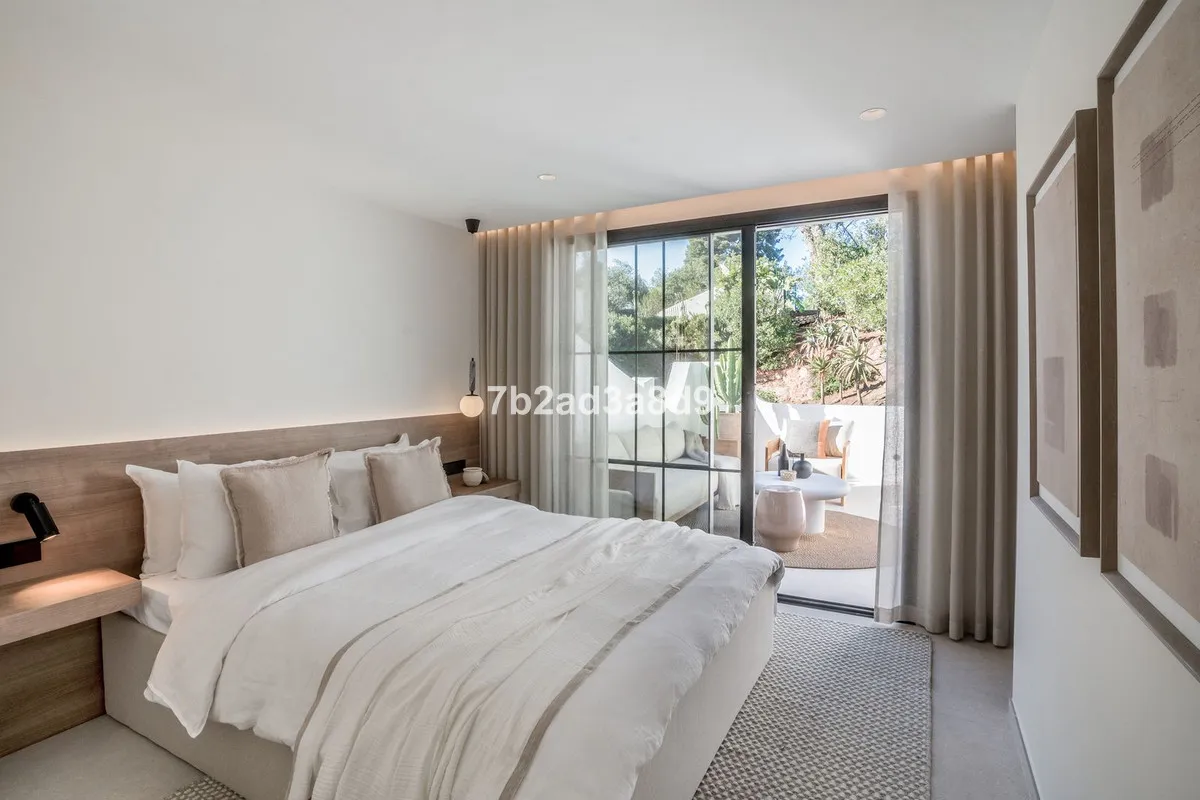 35e89e54-00dc-49a1-b3e0-ad38fba7e405