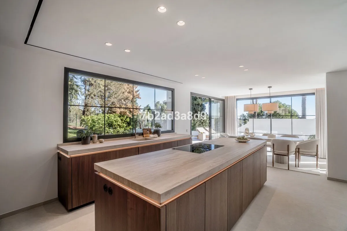 fd176dc5-3803-4ea7-8d9f-00bdab0ba680