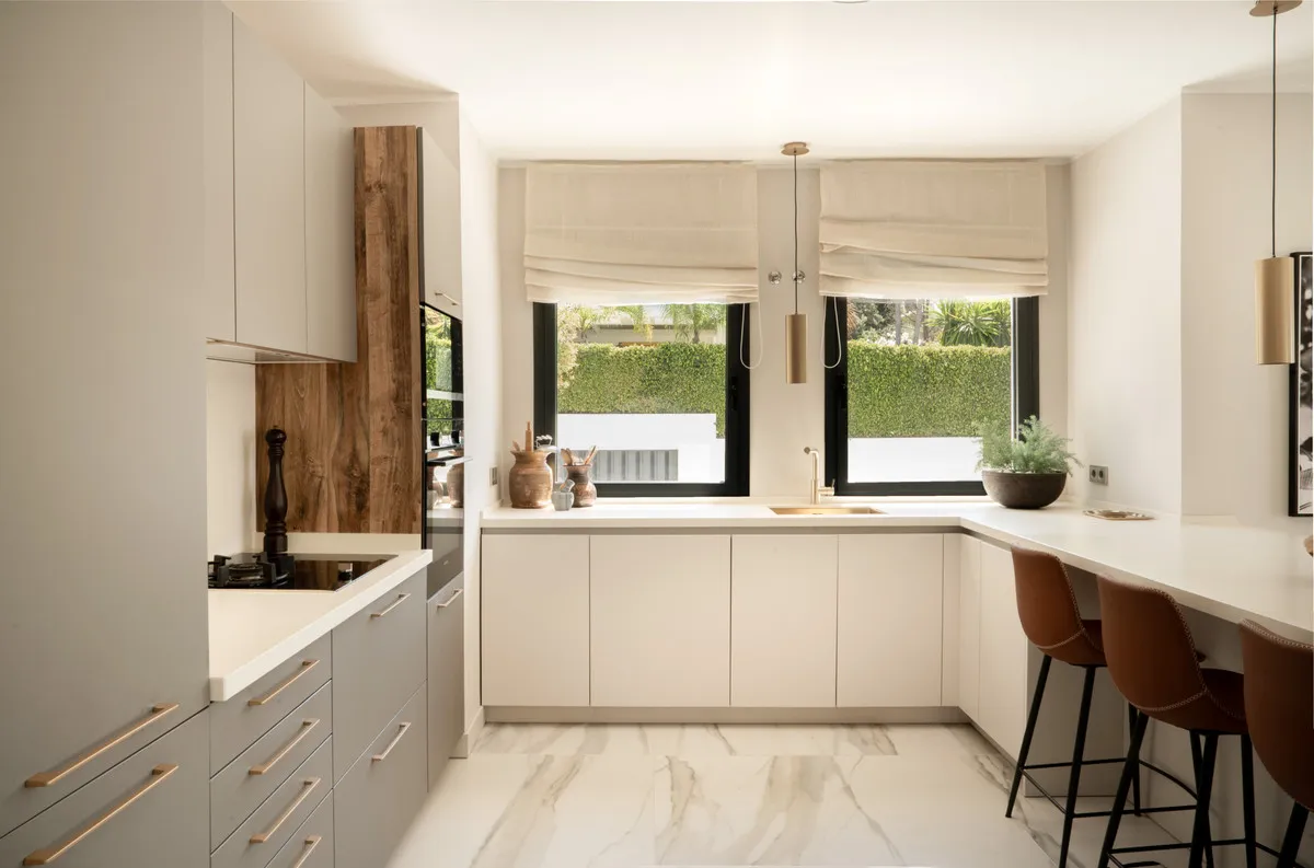 2b986f0f-2cf6-4732-8513-95dfc57c7885