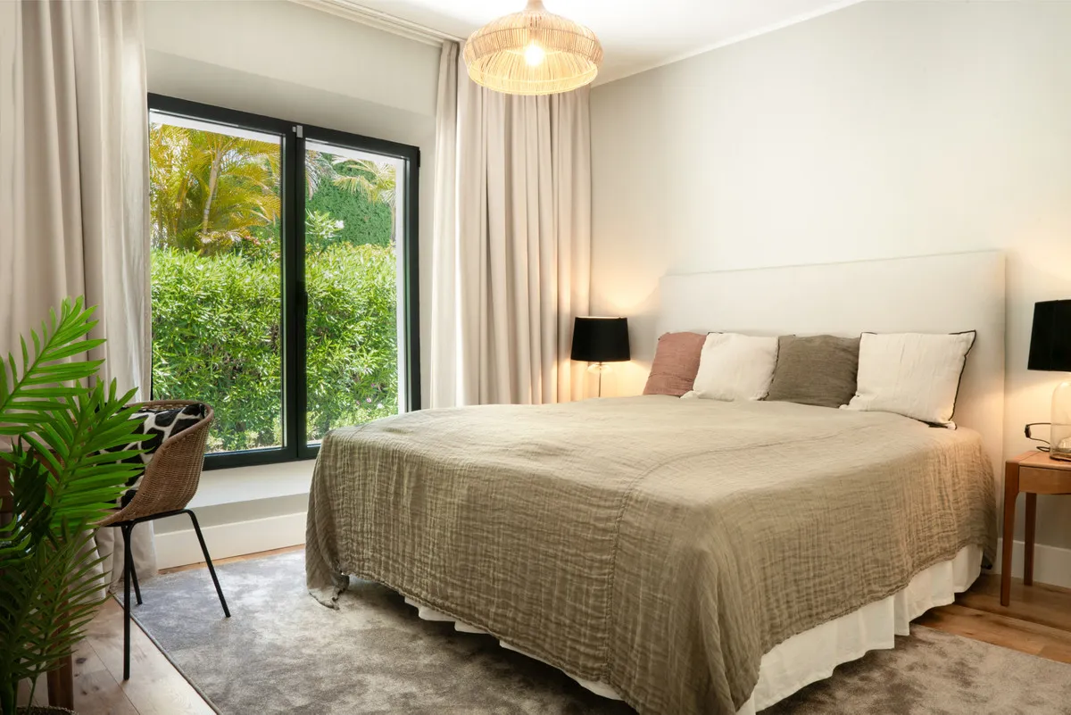 5d207ff5-5c33-4431-875b-8cd4c23a0ddd