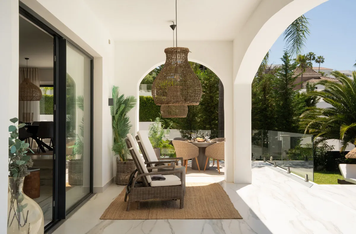 f8e8b2b0-0455-411e-a34a-df9d25f410ef