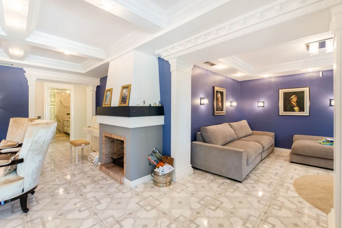 a9454567-cefd-4b8b-a26d-54446fde1b82