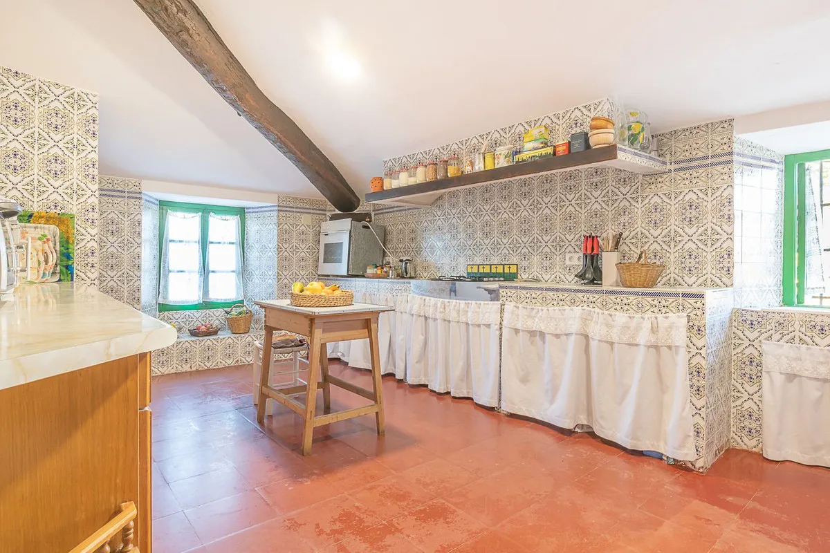 c09cd97f-d8d0-40f3-b1fb-2aa5a9d71734