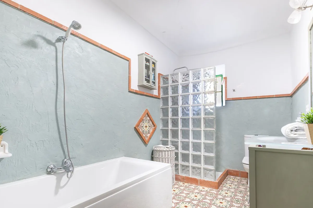 f0e09178-e0cf-45ff-8051-9a4efd53f035