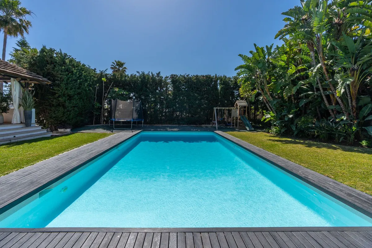 06e39e56-70e4-4d0c-83ff-9e0a1a35ac3a