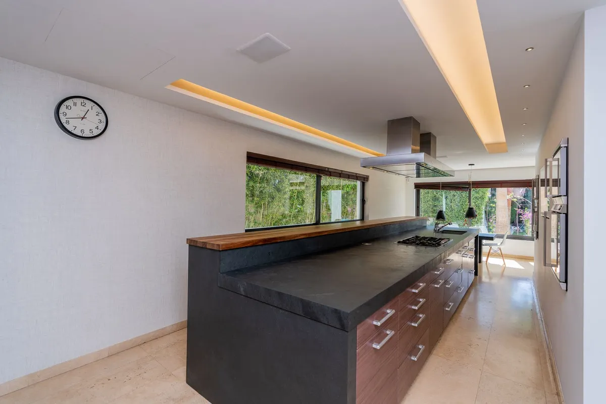 e0843661-d73e-45f1-a9dc-d76c4544aca2