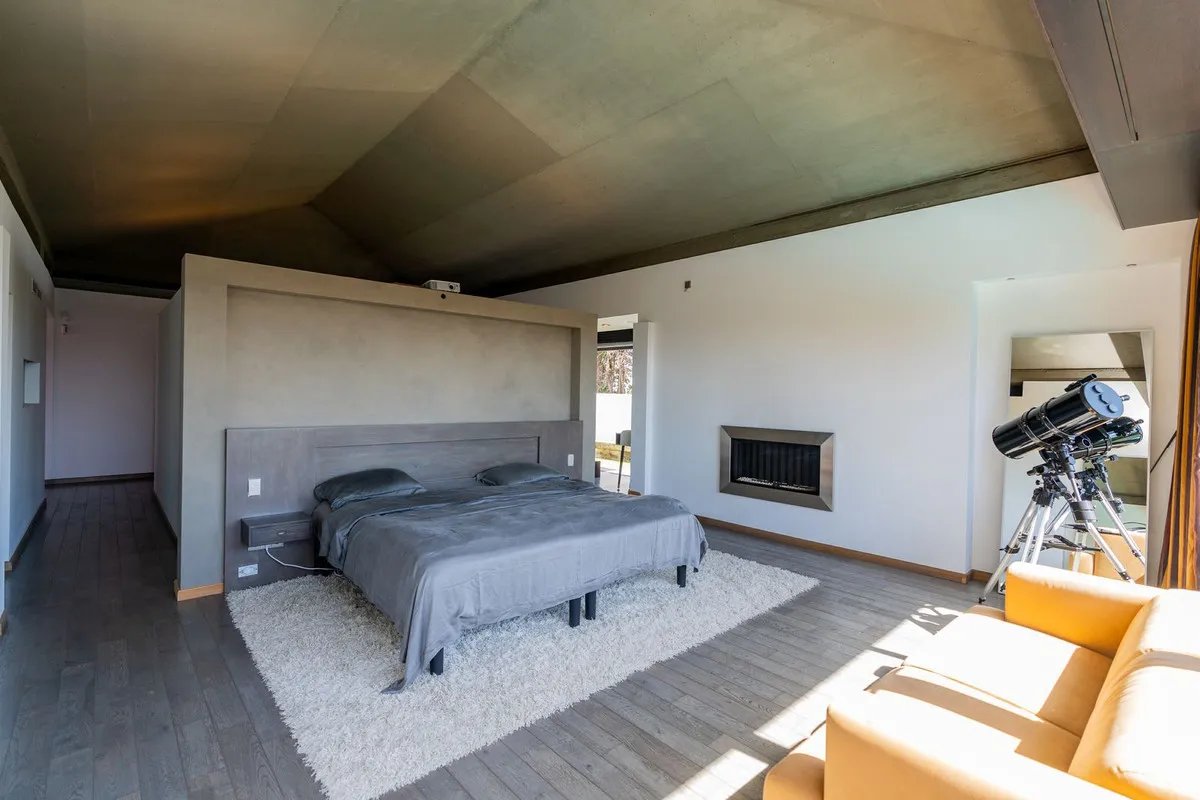 f563211f-3f6a-4d1c-be50-e716caff83e6