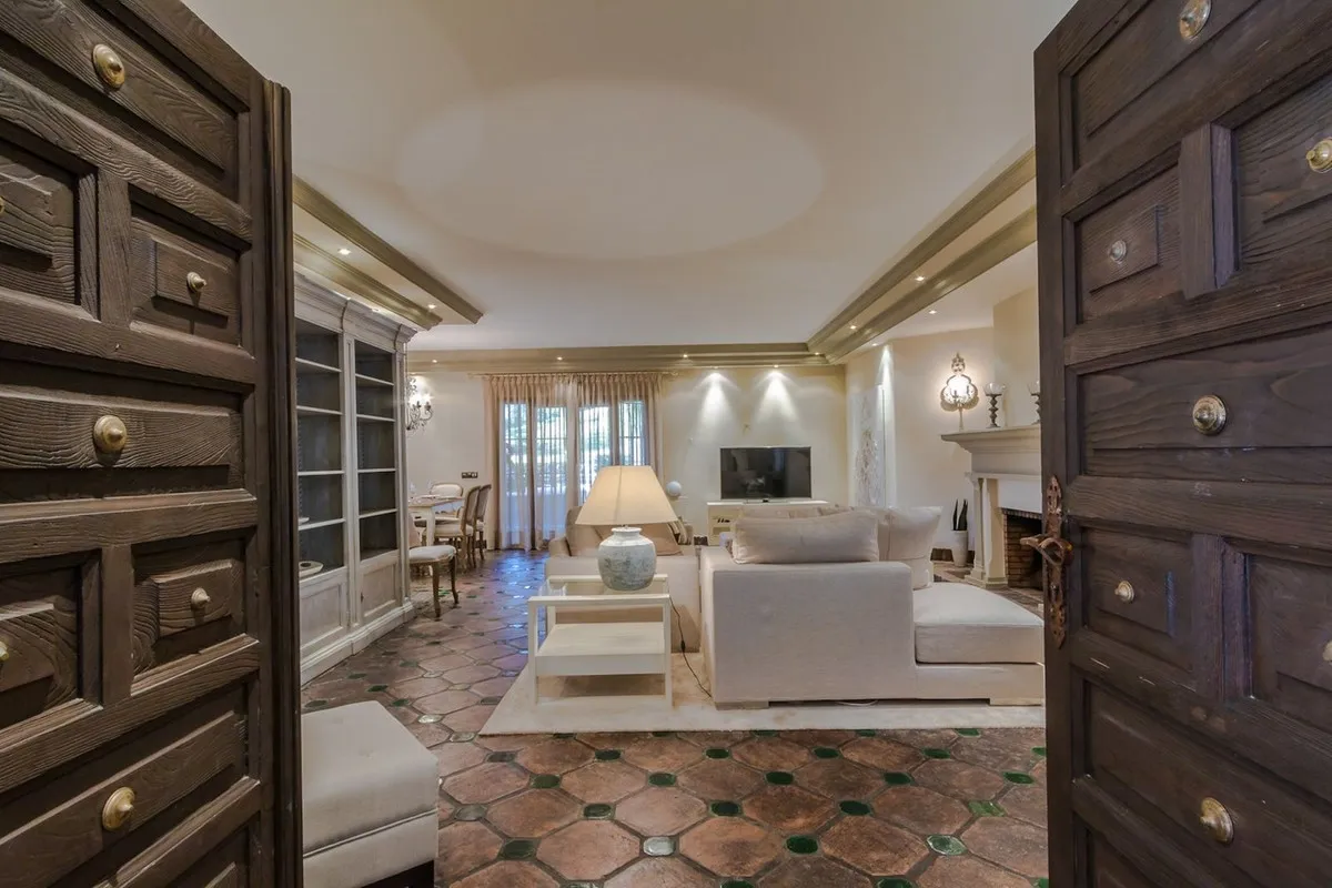 d09f566e-806c-4a22-8c31-e798aff3c289