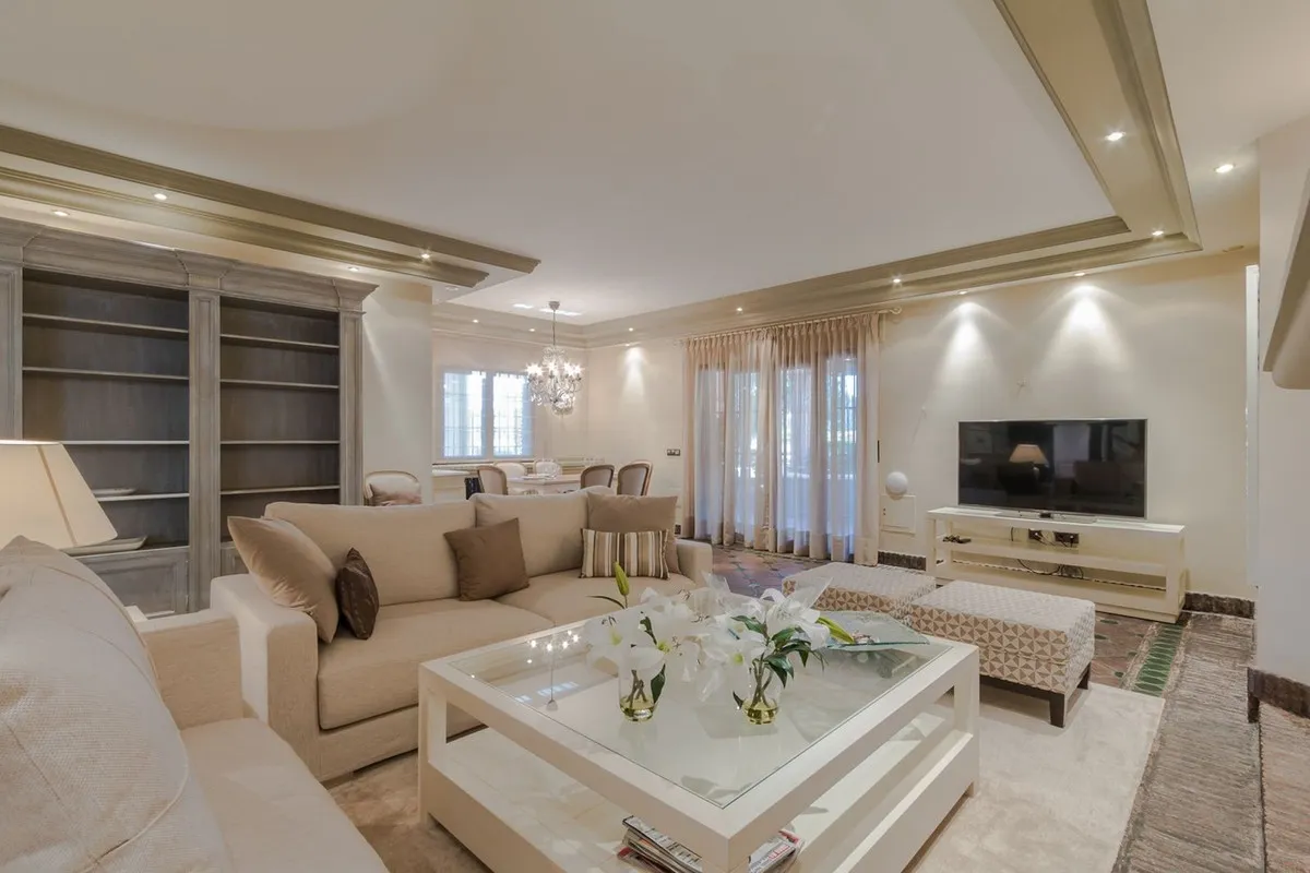 ef8f2c30-a194-45a1-b39a-4cf497b8030e