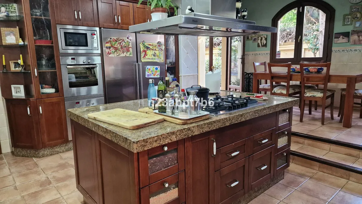 092eded6-49b6-4fea-a678-05c1712e1750