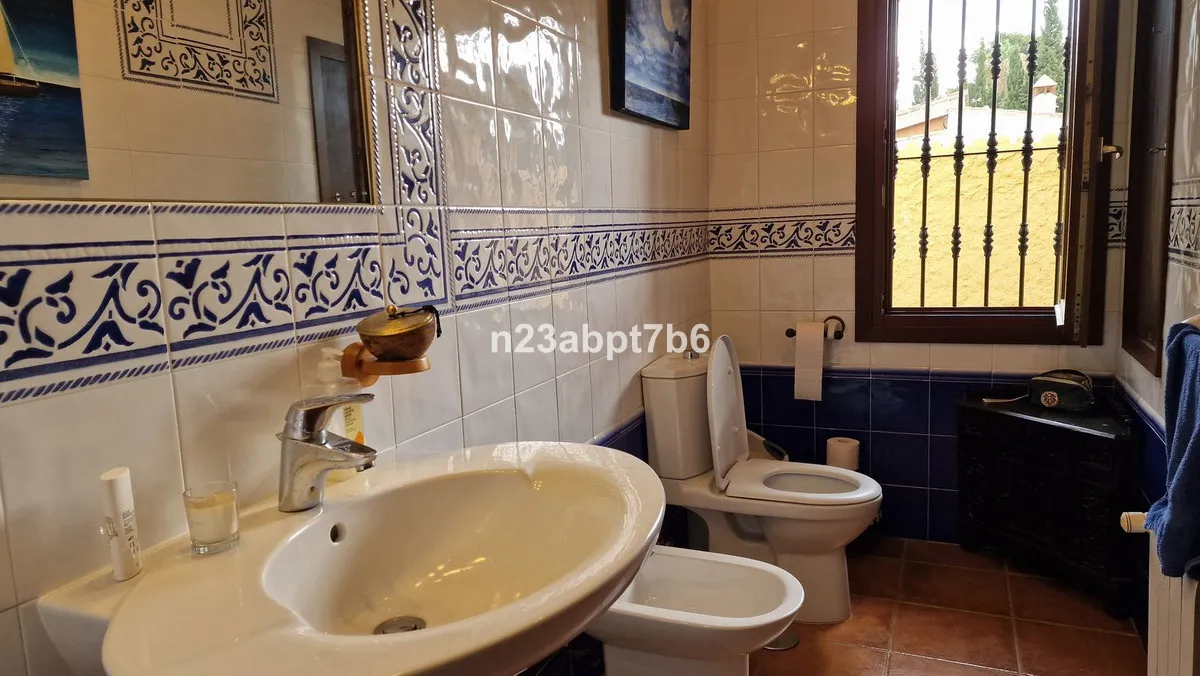 29d1df53-dbff-46d5-960c-3fe4adf3baf2