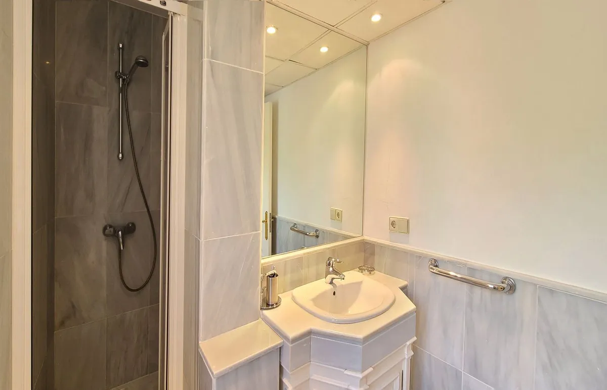 0ffdf248-5ce1-4384-813e-b1d624c10a67