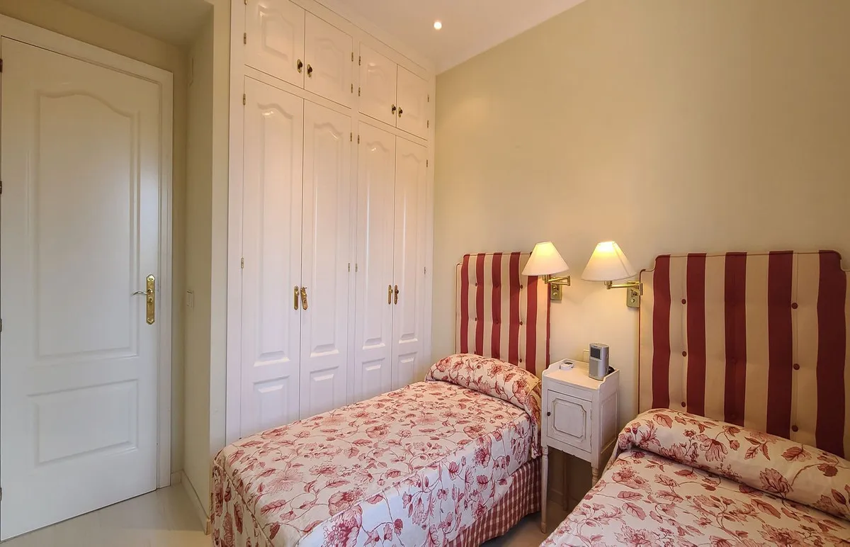 ec8f74e4-c9b2-4c53-b360-e306700bba2c