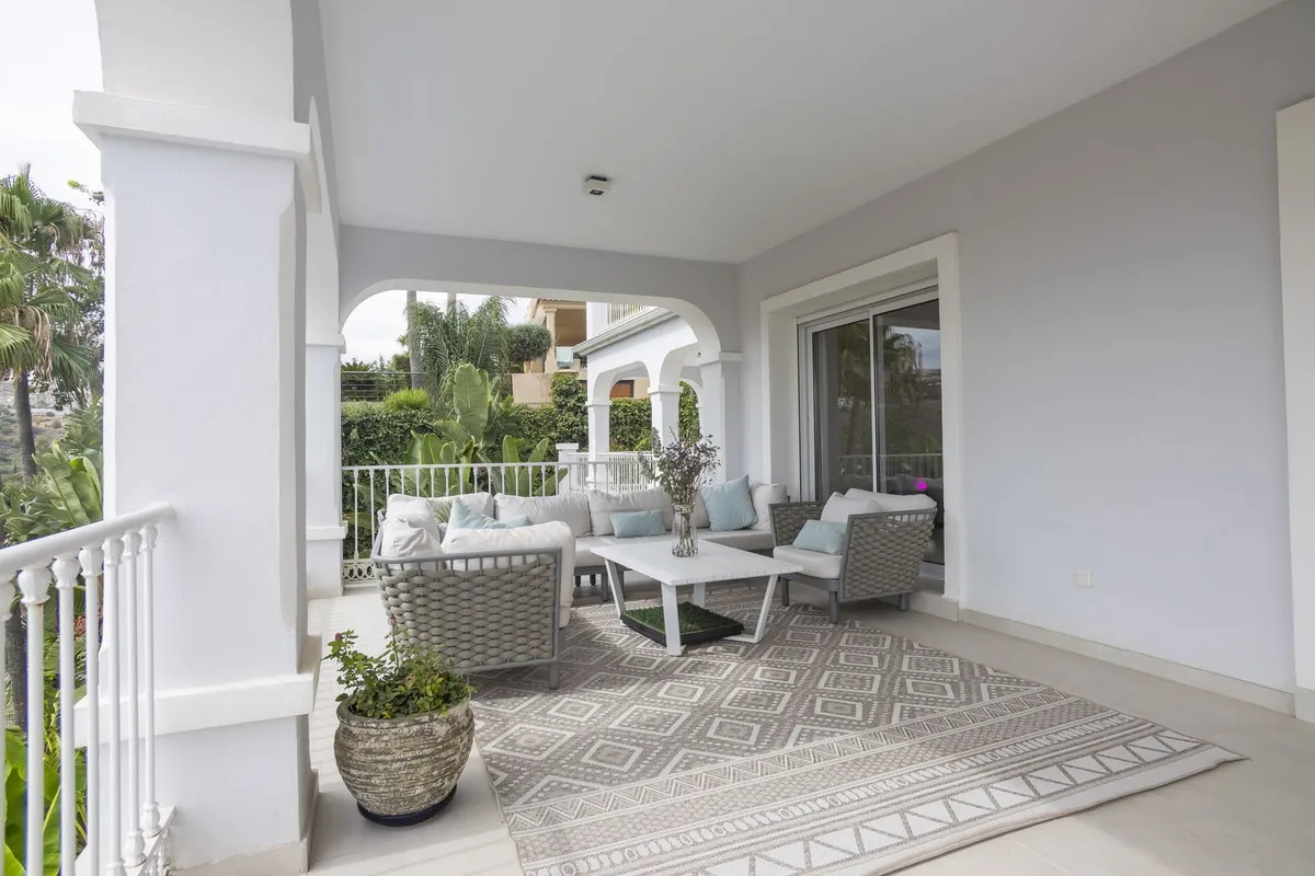 7fb8dbdf-a6bb-472e-8a47-bbcb8752e28f