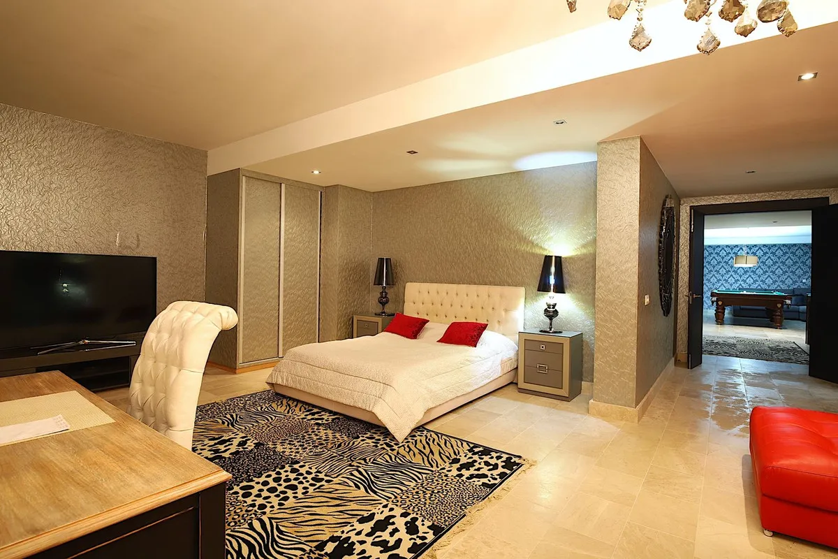 48c8577c-1601-46f4-b9ad-8c1ad3561a85