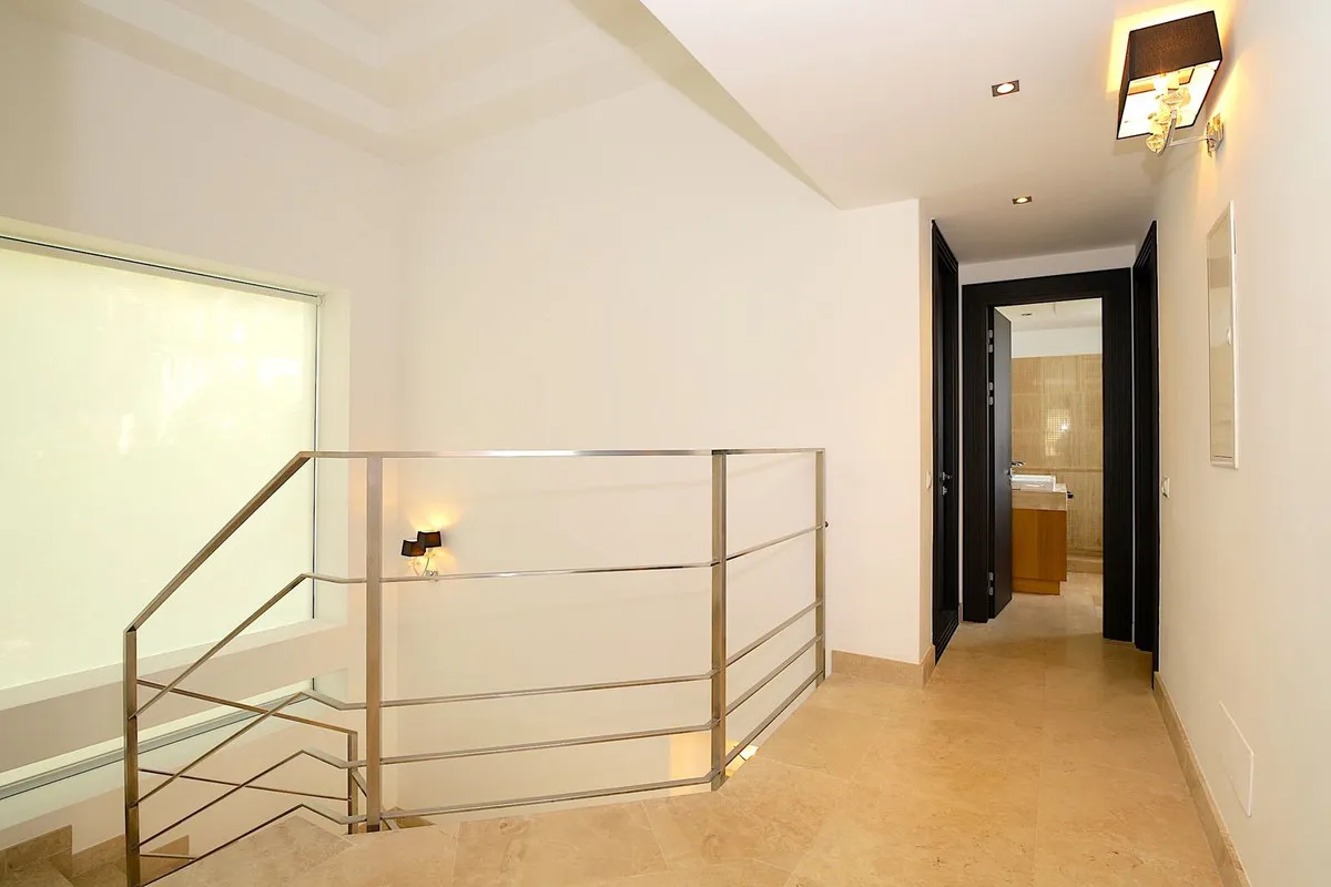 f3e75777-1d7c-49b5-a563-5d71316cbdd4