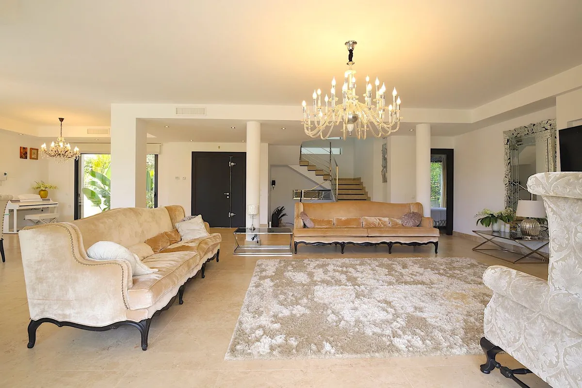 f9c90148-ace2-40d3-b813-d8833ec41efc