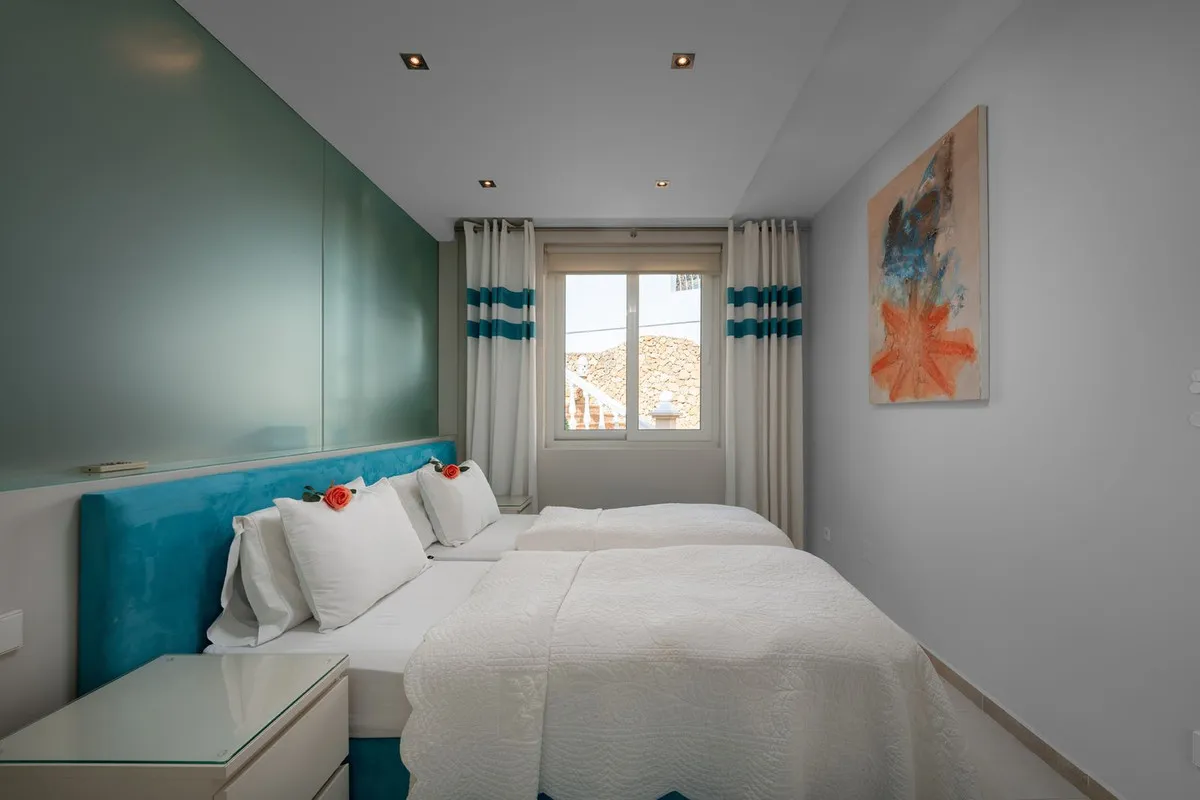 3ac81111-1ff7-45ac-b451-21a81201d33d