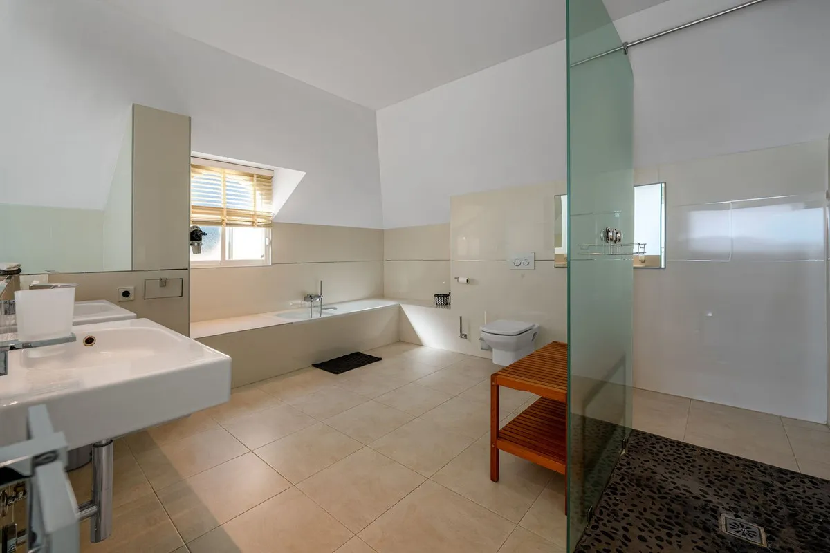 47f75f0e-92a4-4ebd-a532-df9a85a4647b