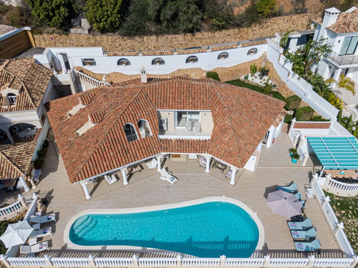 4f2bf13d-1072-4069-bc47-866b126bbb81